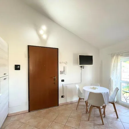 Apartamento Caciottos Alloggio A 15 Minuti Da Alba *