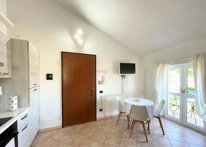 Apartment Caciottos Alloggio A 15 Minuti Da Alba *